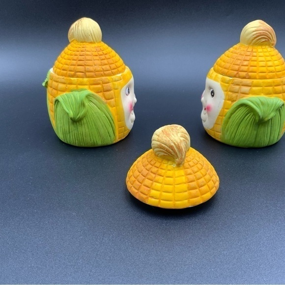 Set Of 2 Vintage Happy Corn Anthropomorphic Ceramic Lidded Jars w/1 Extra Lid - Picture 2 of 9